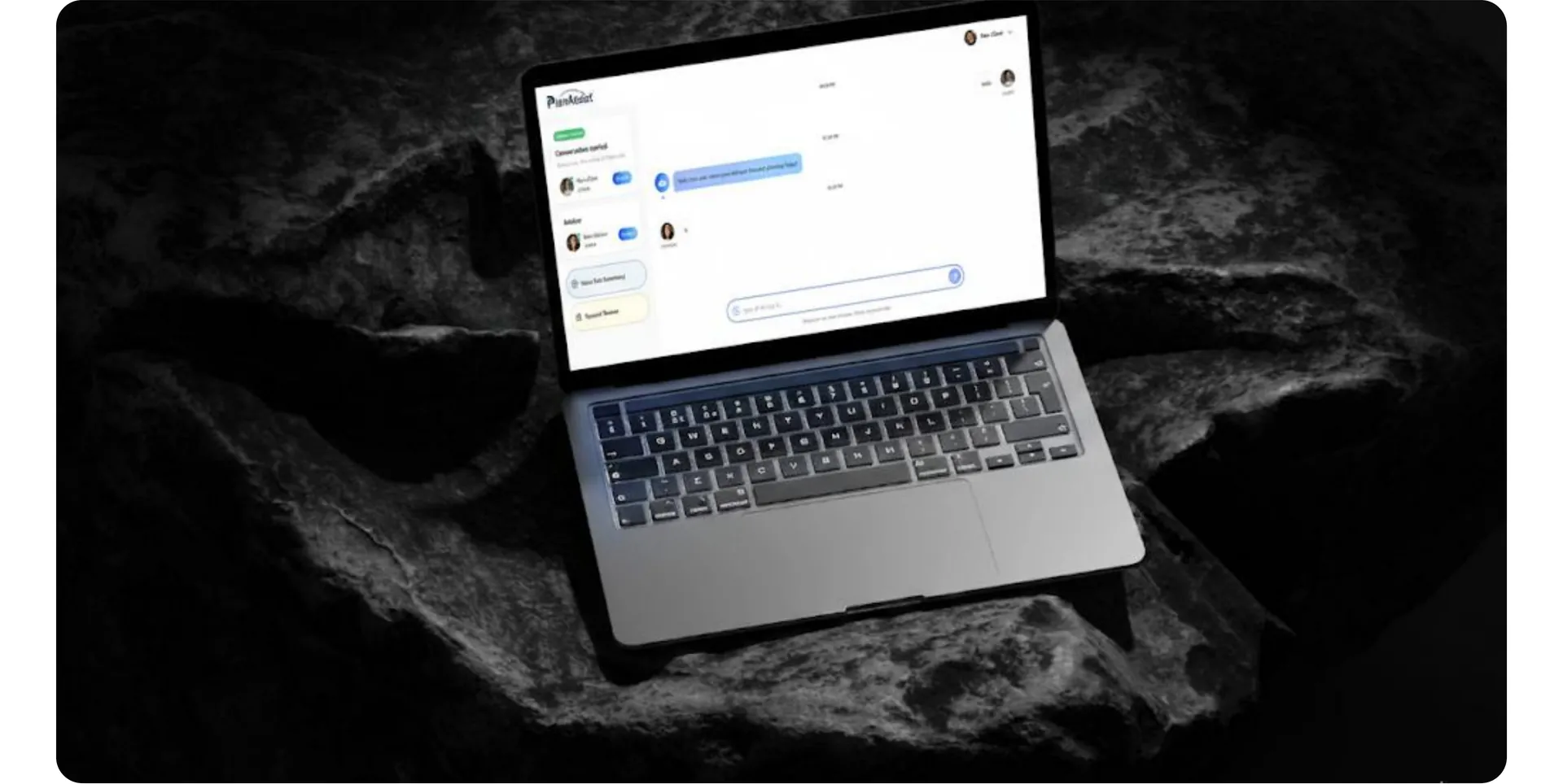 Laptop on dark rock showing a three-way chat between client, advisor and AI assistant
